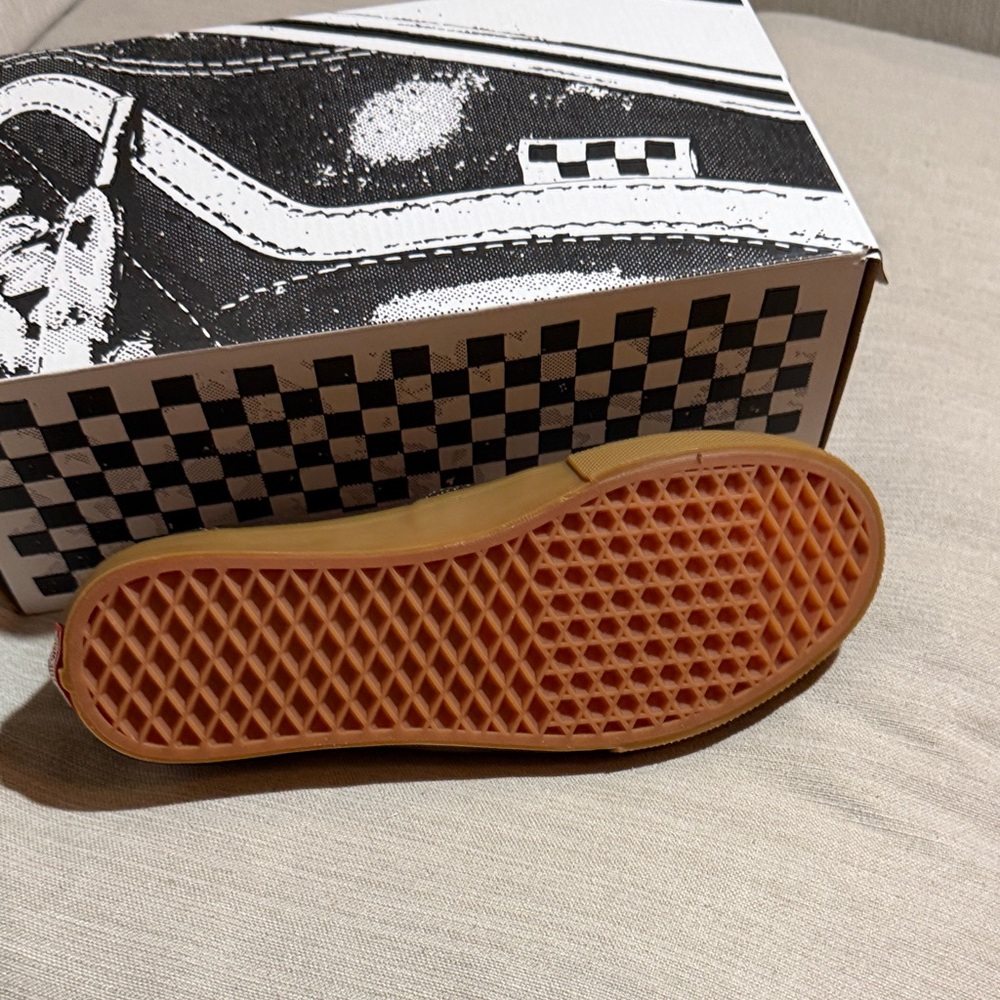 Vans Men's Dark Brown Canvas Sneakers - Picture 5 of 9